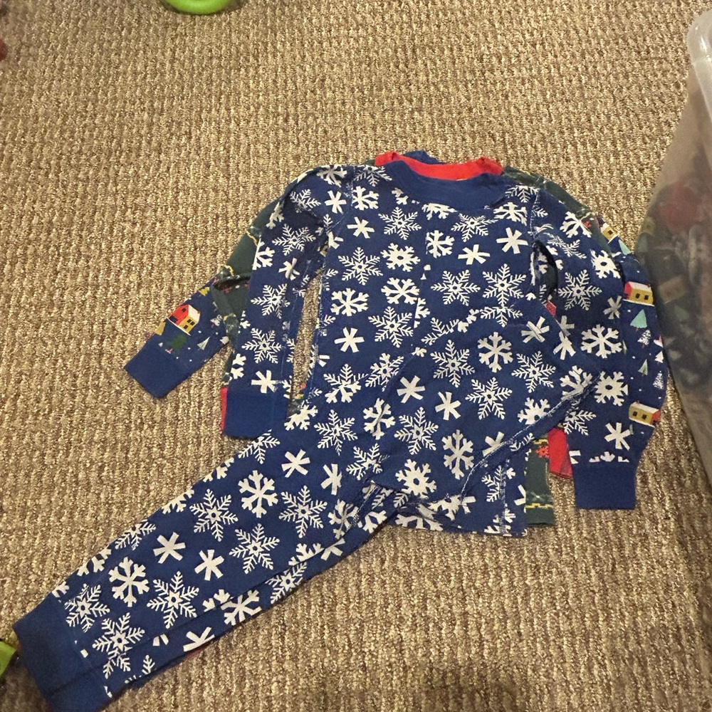 Hanna anderson size 5 /110m snowflakes EUC